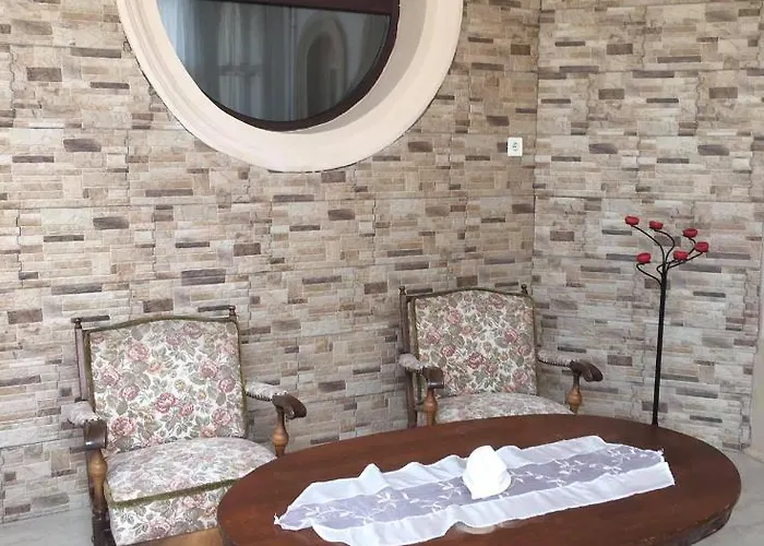 Bed & Breakfast Kiraly Panzio